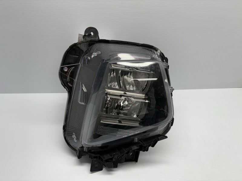 2025-2026 HYUNDAI TUCSON RIGHT PASSENGER SIDE LED HEADLIGHT 92102CW150 Mint!