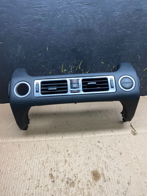 2010 2011 2012Land Rover Range Rover Center Dash Air Vent Trim Y8066 DG