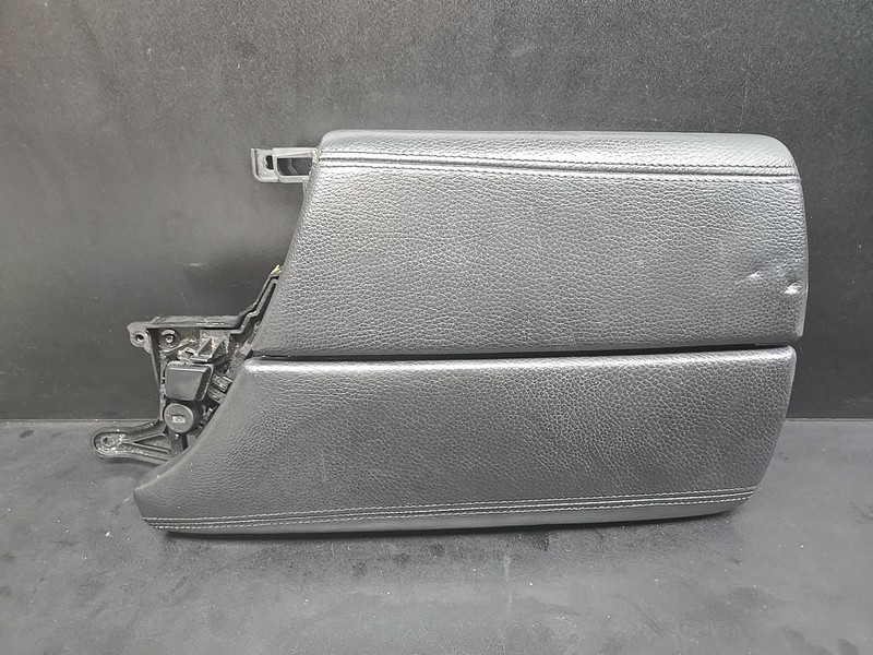 2011-2016 BMW 528i 535i 550i F10 F11 FRONT CENTER CONSOLE ARM REST LID OEM BLACK