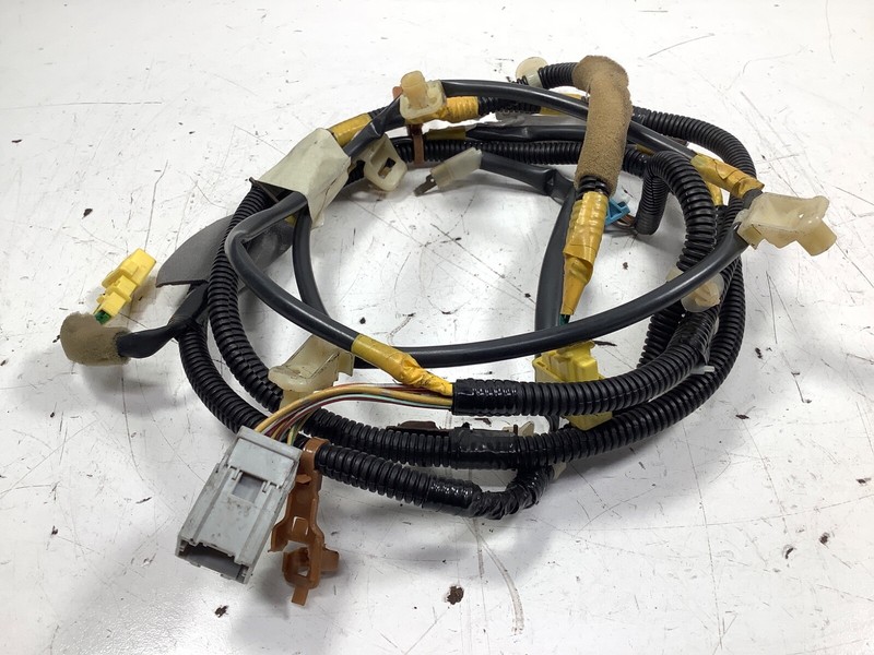 99-01 Honda CR-V Passenger Side Floor Wire Harness 32106-S10-A910 OEM