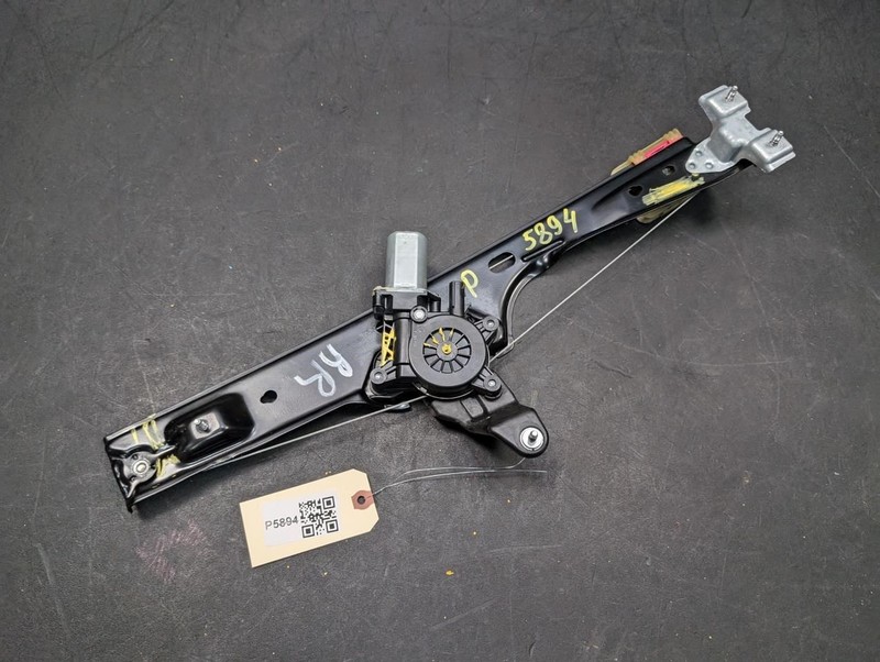 Rear Right Door Window Regulator w/ Motor 2023 Chevrolet Traverse 2018 - 2024