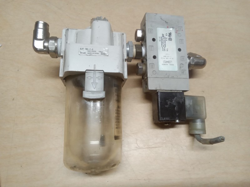 Numatic L22BA4520 Solenoid Valve W/ SMC AL40-N04-Z-A Pneumatic Lubricator