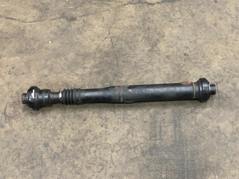 11-14 PORSCHE CAYENNE 3.6L FRONT DRIVESHAFT DRIVE SHAFT OEM #A0.61
