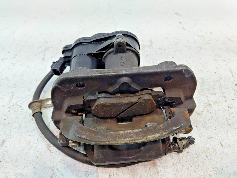 2018-24 TOYOTA CAMRY XLE XSE REAR PASSENGER BRAKE CALIPER & ACTUATOR ELECTRO OEM