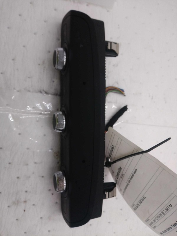 Used A/C Selector Switch fits: 2015 Audi A3 Conv dual zone climatronic w/o heate