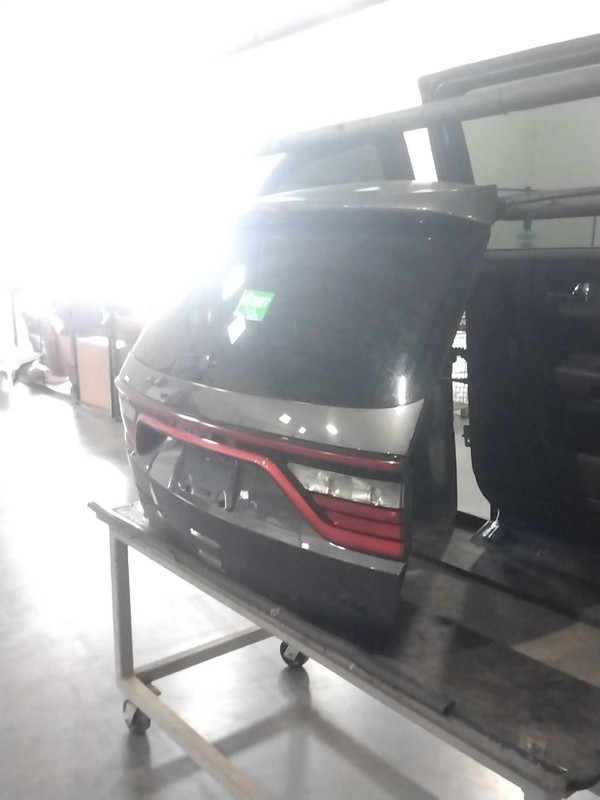 Used Deck Lid fits: 2017 Dodge Durango w/o police package privacy tint glass w/o