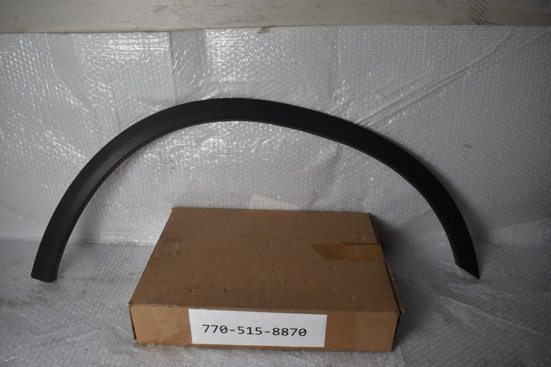 MERCEDES BENZ GLC300 BASE RIGHT FENDER FLARE 2016-2022 OEM A 253 885 76 06