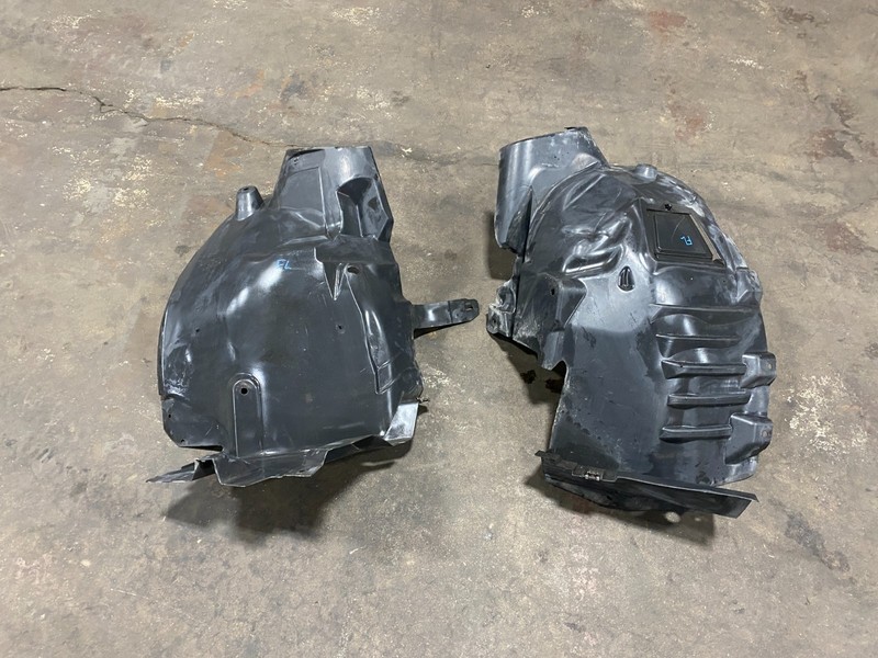 10-16 MERCEDES E550 CONVERTIBLE FRONT LEFT FENDERS LINER COVERS OEM #A0.36