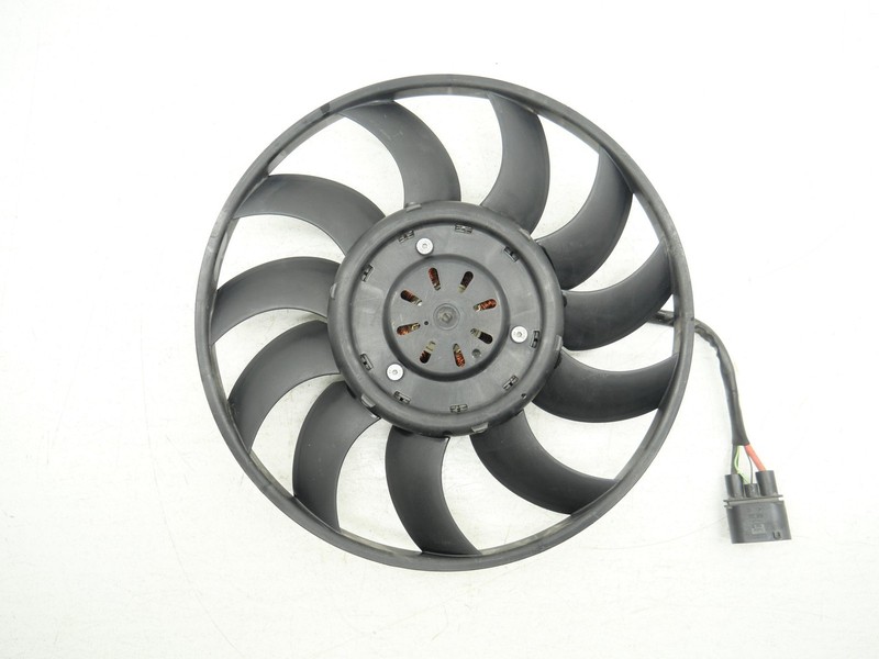 Used Right Radiator Engine Coolant Cooling Fan Motor 2014-2015 Audi RS7 C7 OEM