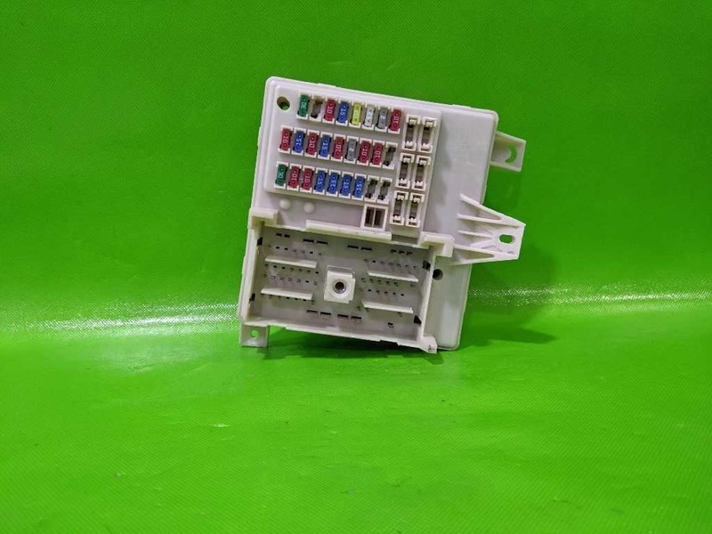11 ENCLAVE INTERIOR CABIN JUNCTION BLOCK FUSE RELAY BOX OEM 4282-33