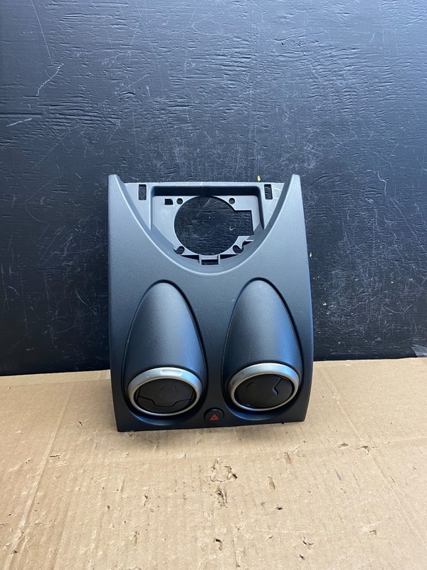 2008 to 2015 Nissan Rogue Center Dash Upper Air Vent OEM AD2275DG