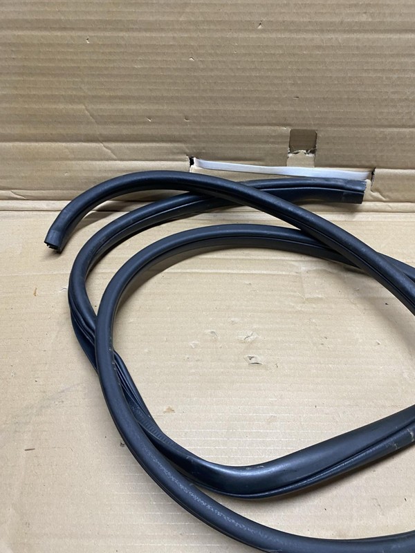 11 12 13 14 15 Hyundai SonataFrontLeft Door Weather Strip Seal Rubber