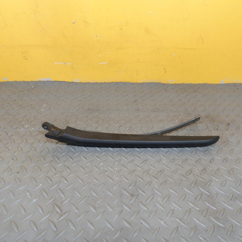 2019-2024 VOLVO XC40 REAR LIFTGATE GLASS WIPER ARM W/ BLADE OEM 31699908