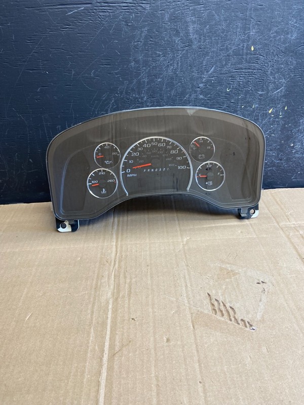 2008 to 2010 Chevrolet Express Speedometer Cluster Gauge AD7058 DG