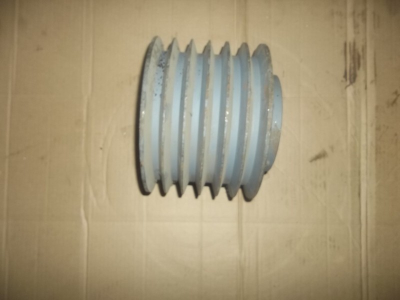 Pulley Wheel 7-1/2" x 9-1/2" w/ key Slot 3-5/8" without Key 3-1/2" Outter Hole 7