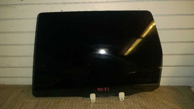 07 OUTLANDER 3.0 AT DRIVER LEFT REAR WINDOW OEM 977-37