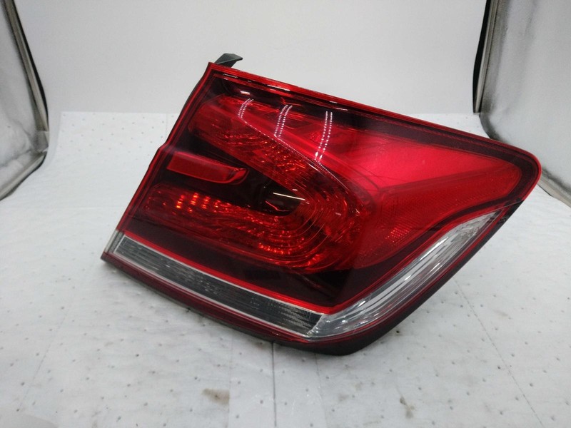 2014 Honda Civic Right Tail Light Assembly Grey OEM 252416 Used 167k Miles