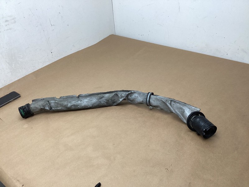 McLaren 650S 2016 Fuel Tank Filler Neck Hose Pipe Line 15 - 17 :O