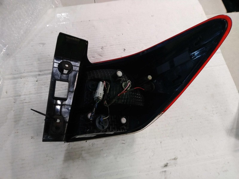 2018 Subaru XV Crosstrek Left Tail Light Assembly Black OEM 638588 Used