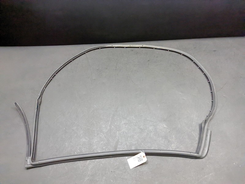 Rear Left Door Weatherstrip 2016 Dodge Charger 68040047AM 2014 - 2021 2022 2023