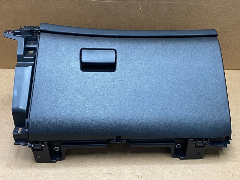 2021-2023 BUICK ENVISION GLOVE BOX STORAGE COMPARTMENT OEM LOT785