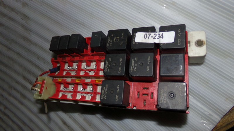 Fuse/Relay Block Box Power Distribution Module P613 *FREE SHIPPING*