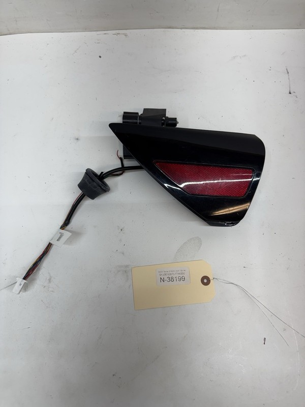 ⚡️2018-2020 TESLA 3 YCHARGE PORT DOOR LID REFLECTOR 1084856-00-C 38199 B160