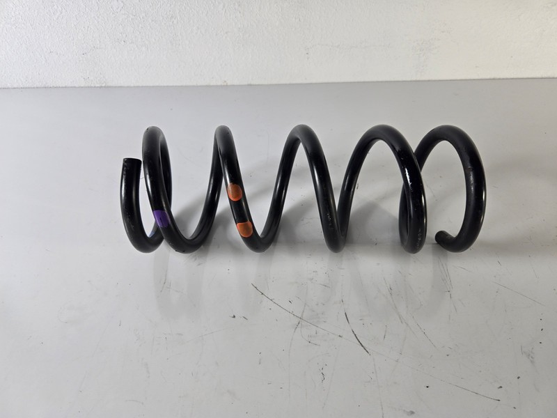 2009 2016 Infiniti RWD EX35 QX50 Right Passenger Rear Suspension Coil Spring OEM
