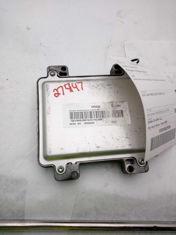 2006 Chevrolet Equinox Engine Control Module ECM OEM 12600928 155k Miles