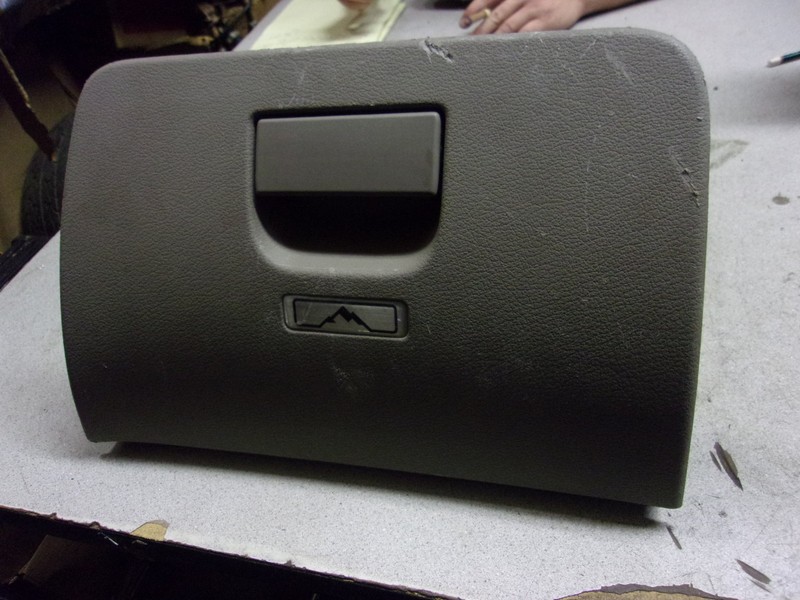 Freightliner 22-60537-000 Glove Box Assembly 24-01176-010 22-60535-000