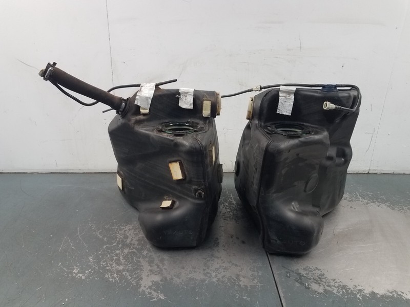 2013 Chevy Corvette C6 Fuel Tanks / Filler Neck #7361 G4
