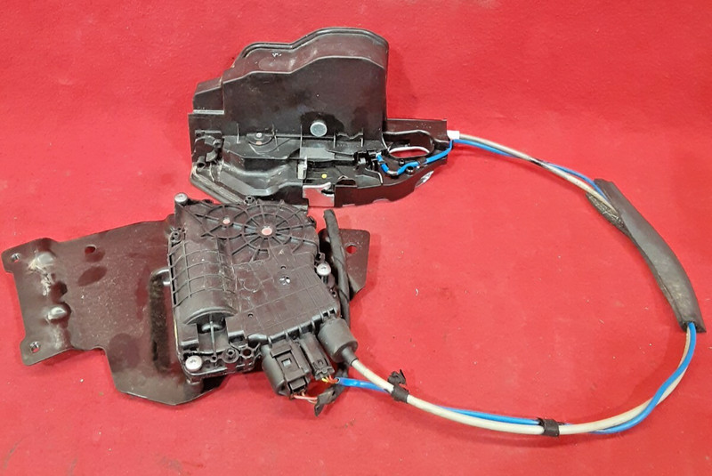 2012 - 2018 6 Series BMW / Gran Coupe Rear Right Door LockW/ Actuator / Latch