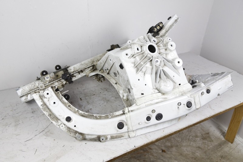 17-20 BMW 530I 540I G30 LEFT DRIVER SIDE FRAME RAIL CUT SUPPORT WHITE OEM