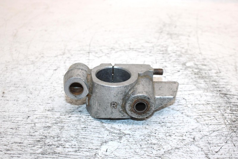 1997 Yamaha Venture Tr Oem Front Right Suspension Bracket 84M-2377E-00-00 SY15