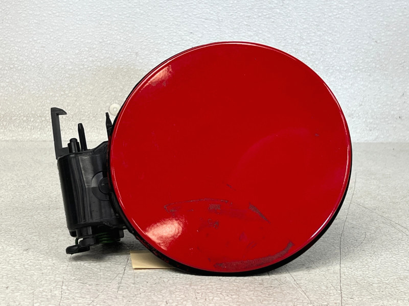 ⭐2016-2024 CHEVROLET CAMARO FUEL FILLER GAS DOOR CAP LID COVER RED OEM LOT2644