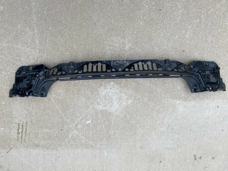 09-15 BMW F01 F02 F04 REAR BUMPER REINFORCEMENT MOUNT BRACKET SUPPORT OEM