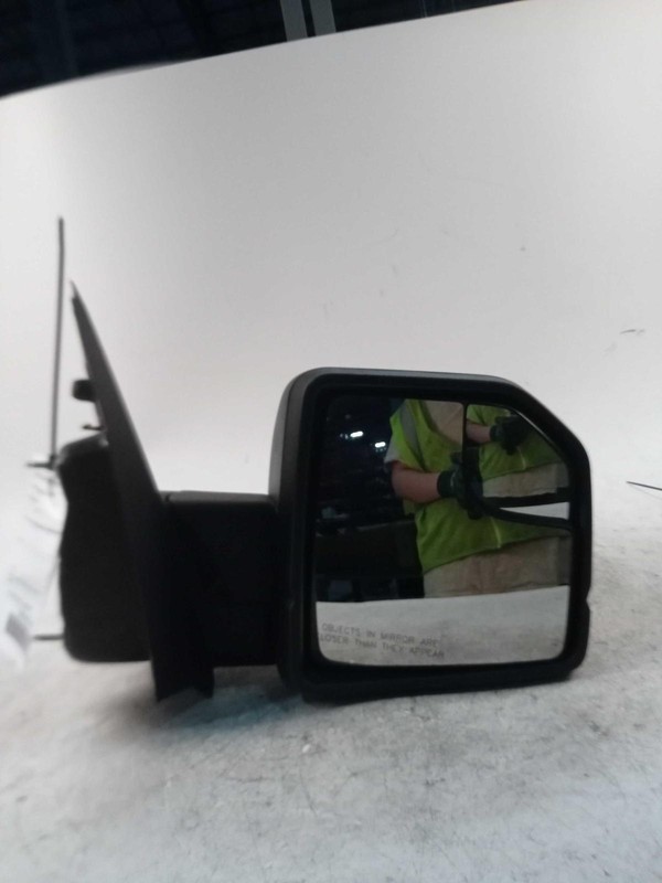 Used Right Door Mirror fits: 2018 Ford F150 PICKUP Manual pedestal sail mounted