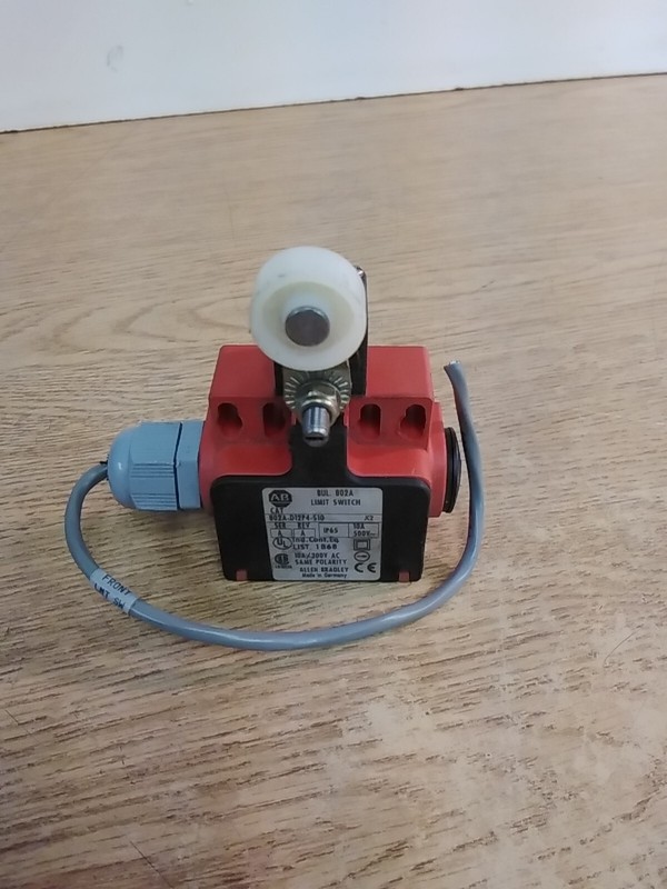 Allen-Bradley 802A-D12P4-S10 Bul 802A Limit Switch 10A/300V