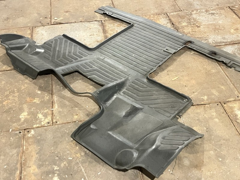 04-06 Dodge Mercedes Sprinter T1N Rubber Floor Front Flooring Mat