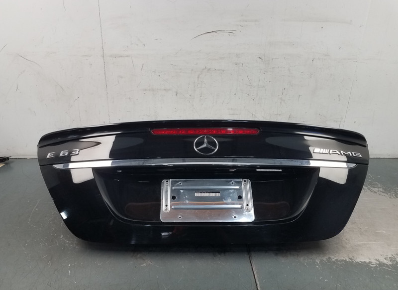 2007 Mercedes AMG E 63 Trunk Lid 7711 M7