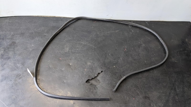 Front Left Door Body Weatherstrip 2020 Nissan Murano 76922-5AA0E 2018 2019- 2022