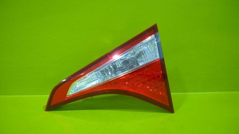 14 15 16 COROLLA PASSENGER RIGHT LID MOUNT TAILLIGHT LAMP OEM 3265-44