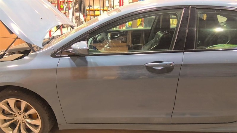 Driver Front Door Electric Sedan Acoustic Glass Fits 15-17 200 3626272