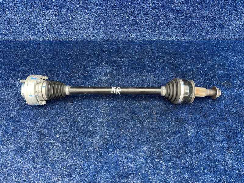2016–2024 Chevrolet Camaro Rear Right Axle Shaft RR OEM P84309453
