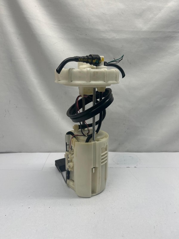 2014 2015 Nissan Pathfinder fuel pump assembly 4 cylinder hybrid