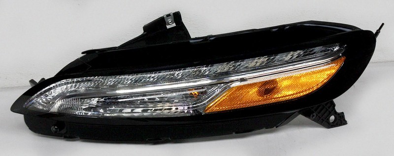 OEM Left Driver Side LED Fog Lamp For Jeep Cherokee 68157103AQ Chipped Plug