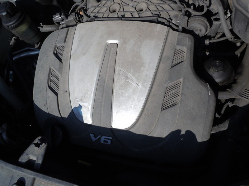 2011 11 Kia Sorento 3.5L Engine Appearance Cover Panel OEM