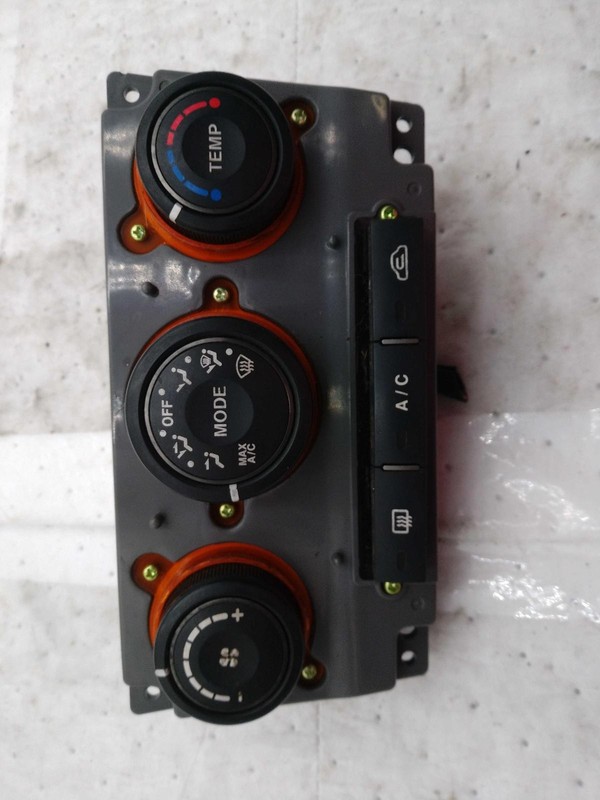 2008 KIA Rondo A/C Selector Switch OEM Silver 972501D150 219K Miles