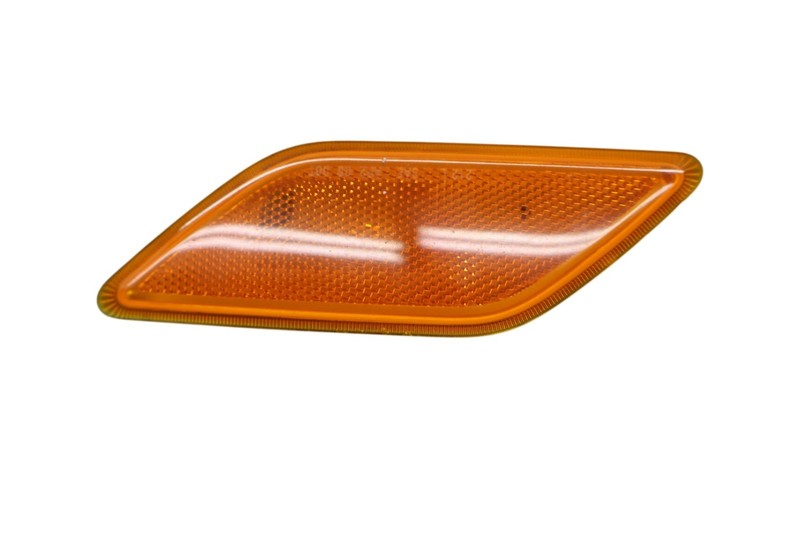 10-13 Mercedes E350 E550 Bumper Left Driver Side Marker Light Lamp Oem