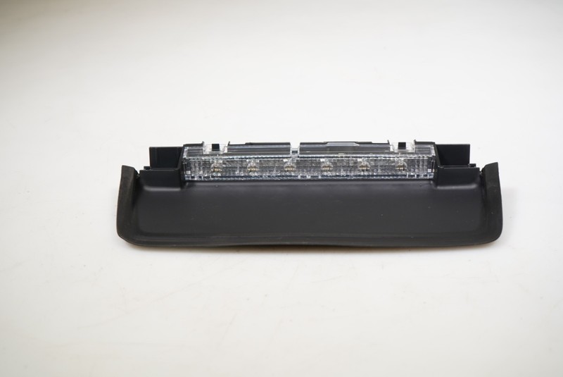 2020-2025 SUBARU LEGACY CENTER HIGH MOUNT 3RD STOP BRAKE LIGHT LAMP & COVER OEM